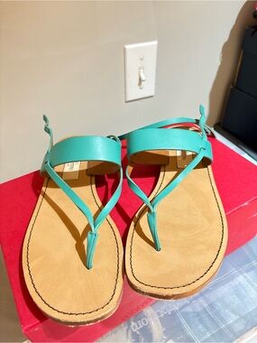 Valentino Turquoise Leather Strappy Toe-Post Sandals
